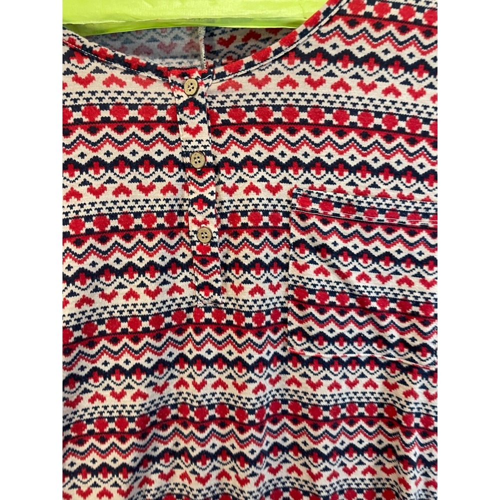 Overworet'y Multi Color Reds, Plus Size Top Size 5X Soft , Rounded Hem - Picture 2 of 6